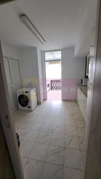 Inchiriere apartament 3(din4)camere pe bd Decebal, metroul M2