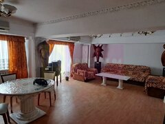 Inchiriere apartament 3(din4)camere pe bd Decebal, metroul M2